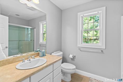 2 Rustic Oak Farmington CT 06085