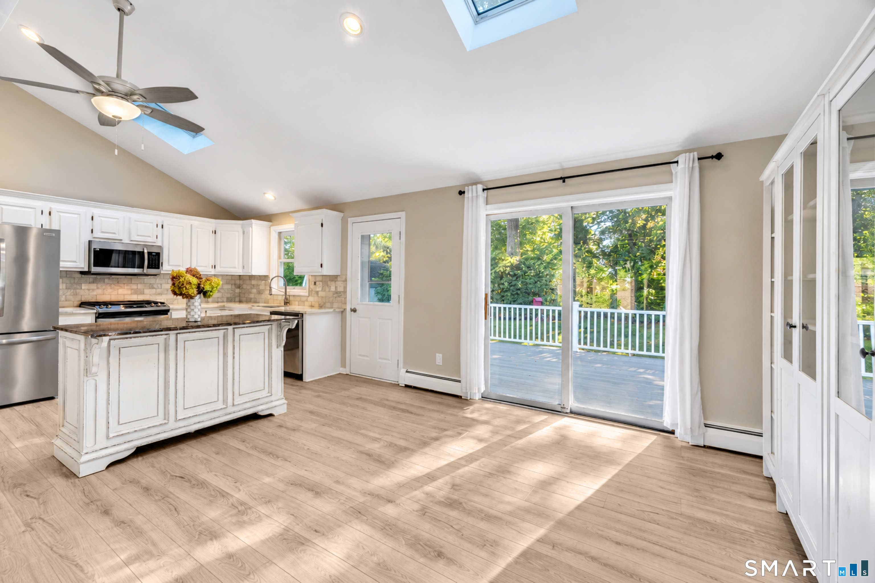 9 Hopkins Court Branford CT 06405