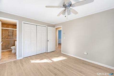 9 Hopkins Court Branford CT 06405