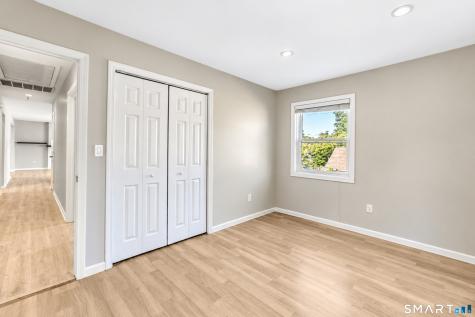 9 Hopkins Court Branford CT 06405