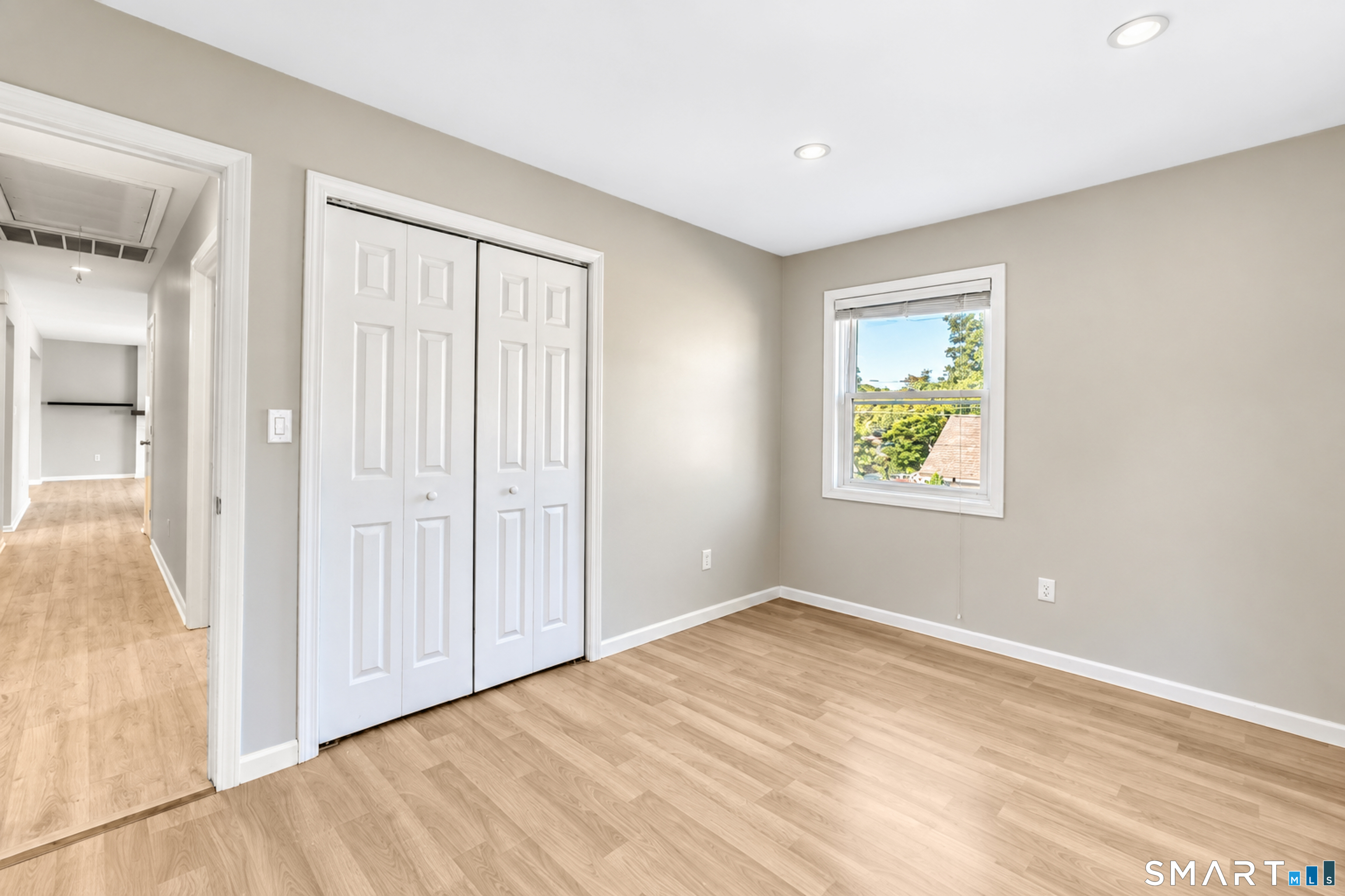 9 Hopkins Court Branford CT 06405
