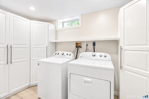 9 Hopkins Court Branford CT 06405