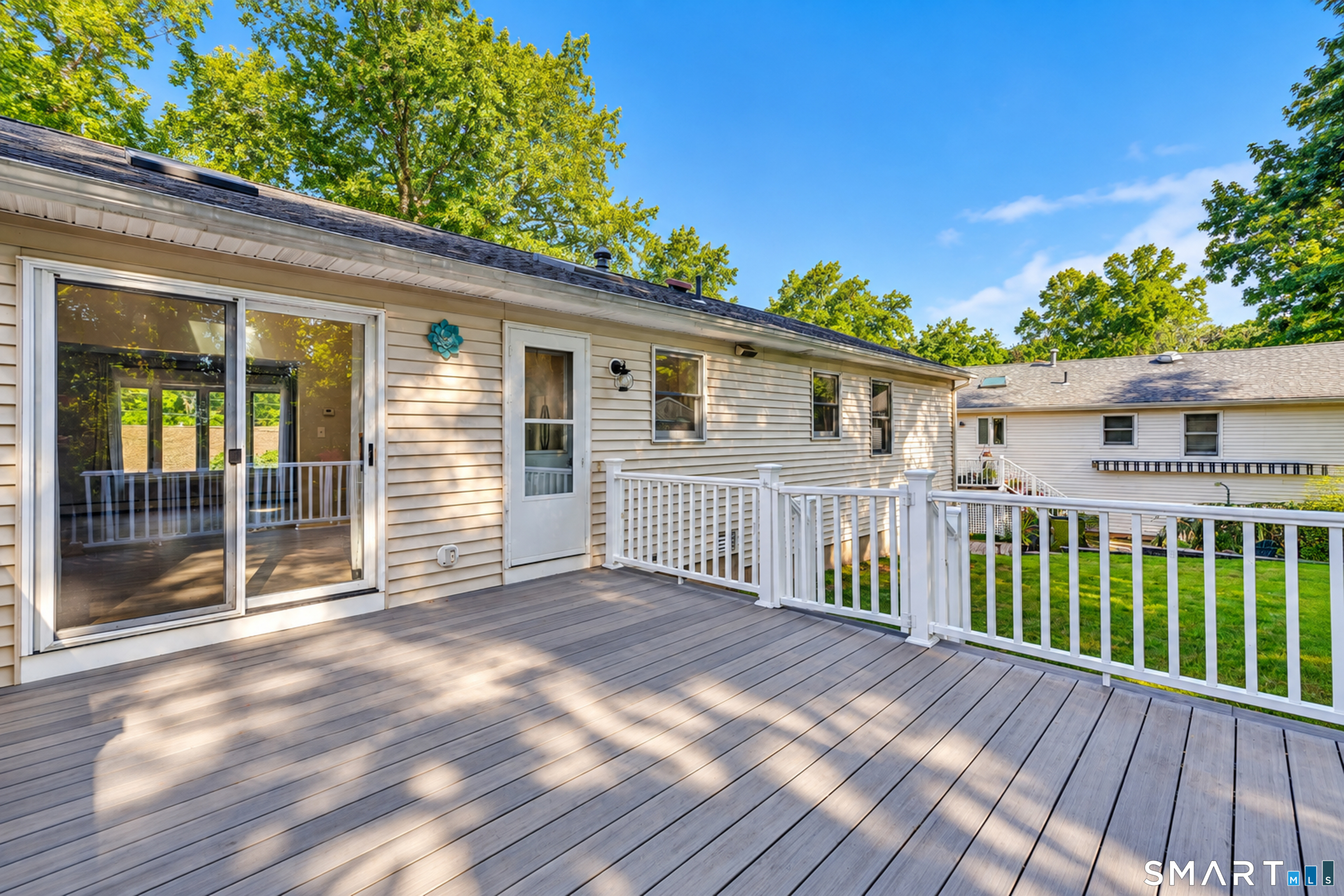 9 Hopkins Court Branford CT 06405