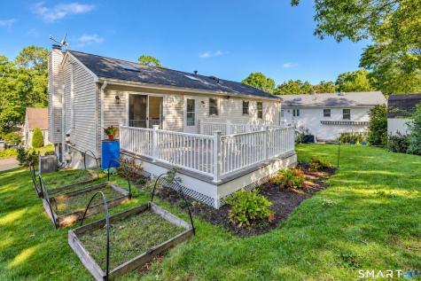 9 Hopkins Court Branford CT 06405