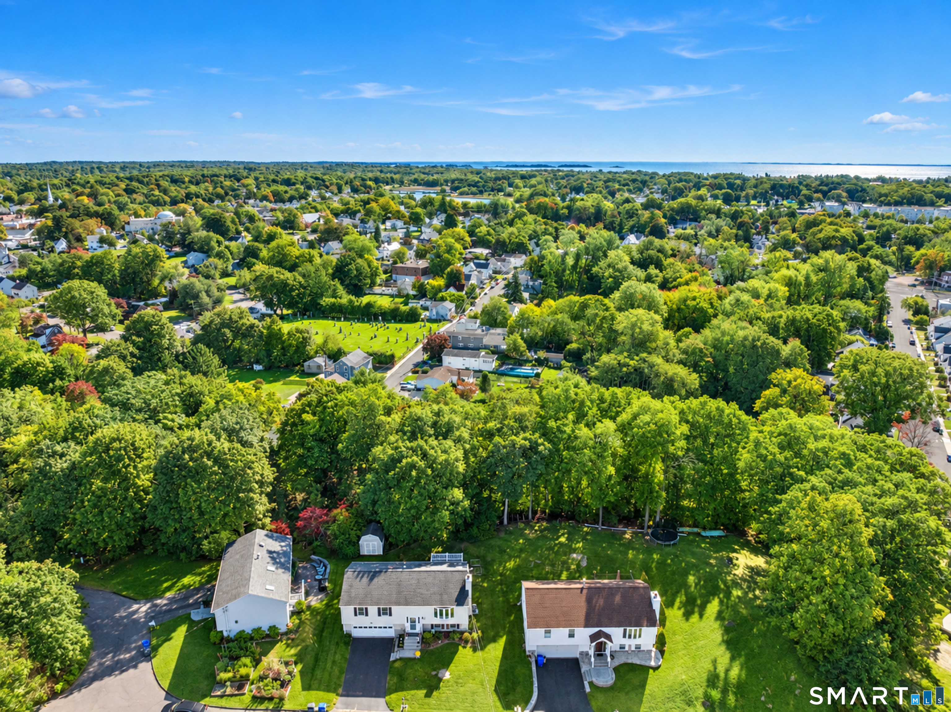 9 Hopkins Court Branford CT 06405