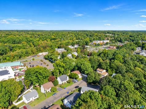 9 Hopkins Court Branford CT 06405