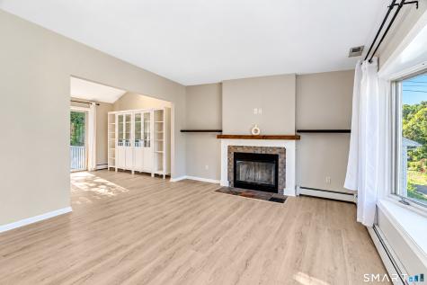 9 Hopkins Court Branford CT 06405