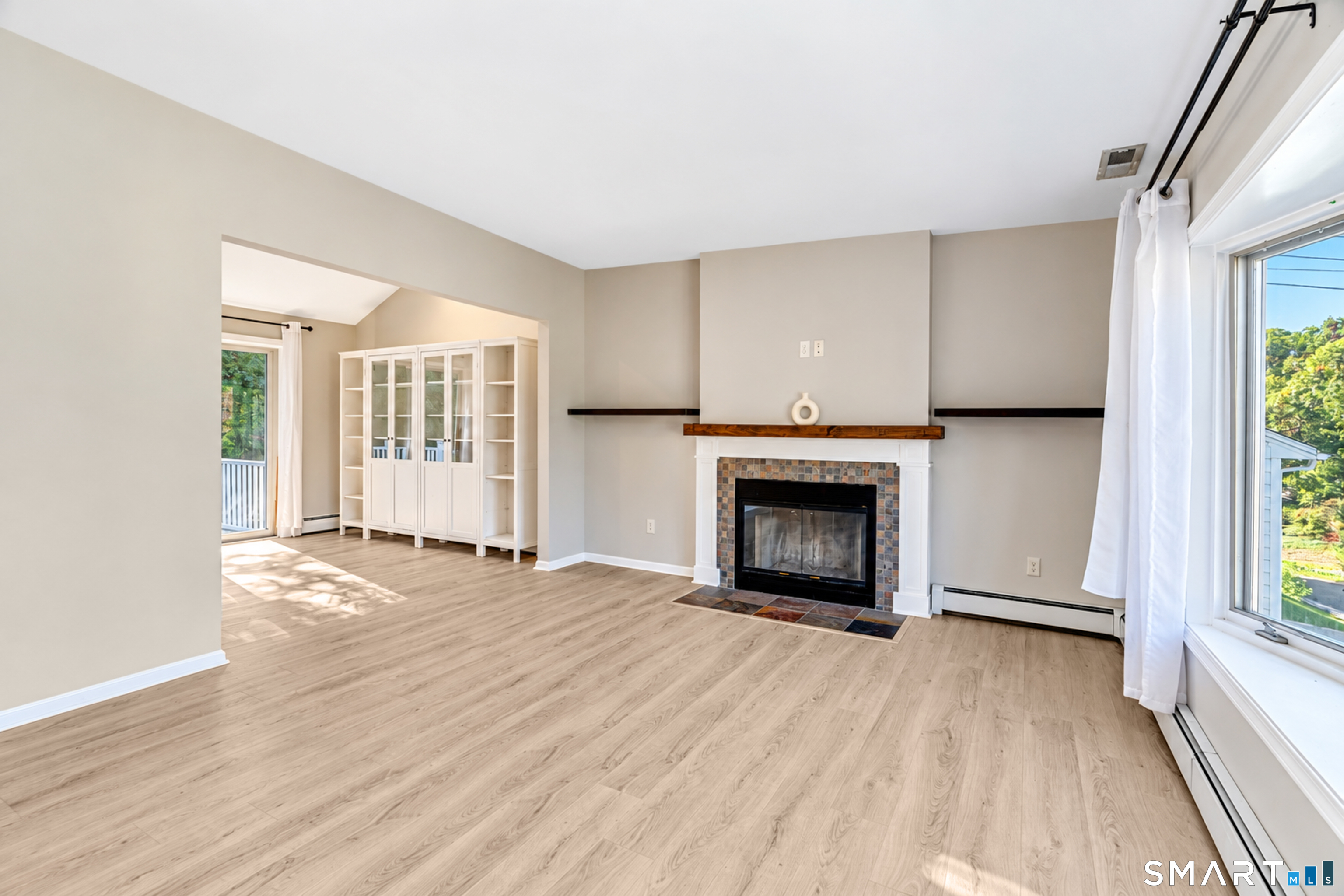 9 Hopkins Court Branford CT 06405