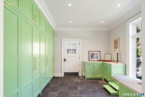24 Llewellyn Drive New Canaan CT 06840
