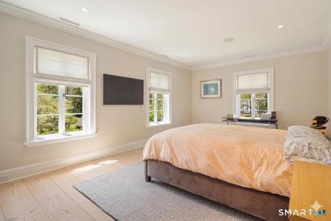 24 Llewellyn Drive New Canaan CT 06840