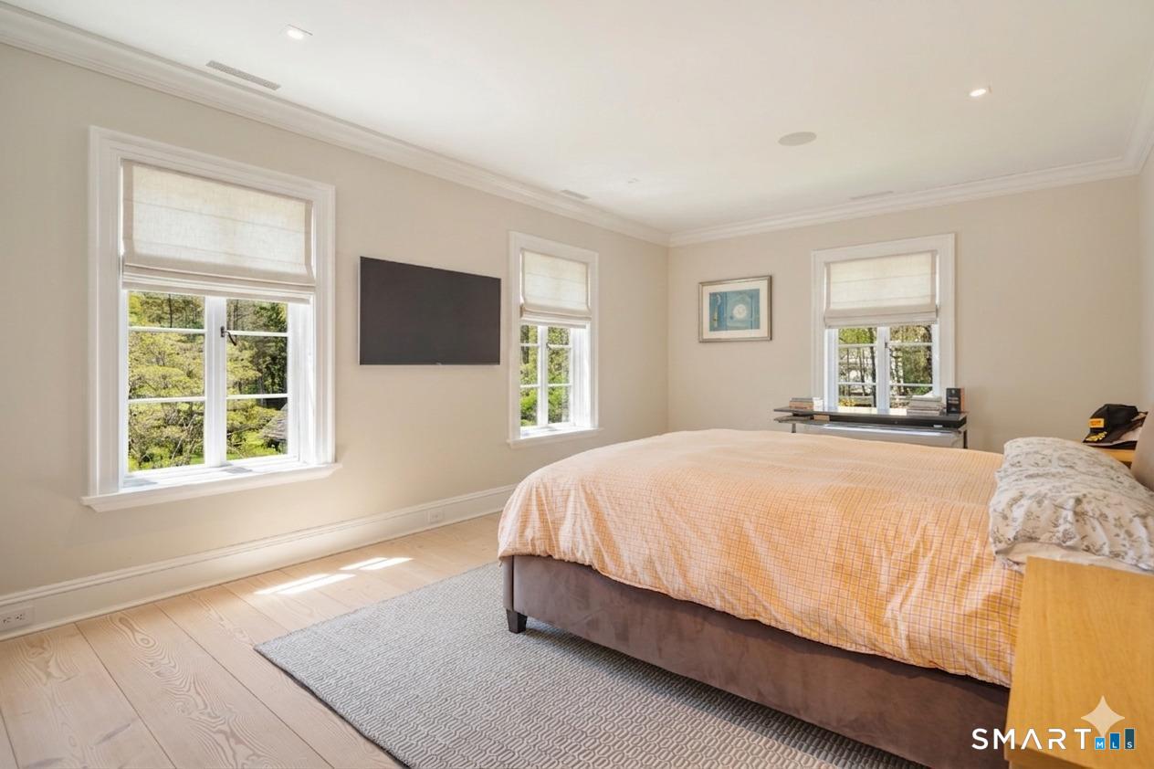 24 Llewellyn Drive New Canaan CT 06840