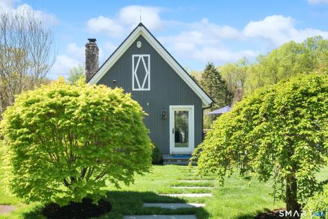 24 Llewellyn Drive New Canaan CT 06840