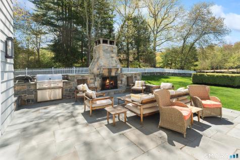 24 Llewellyn Drive New Canaan CT 06840