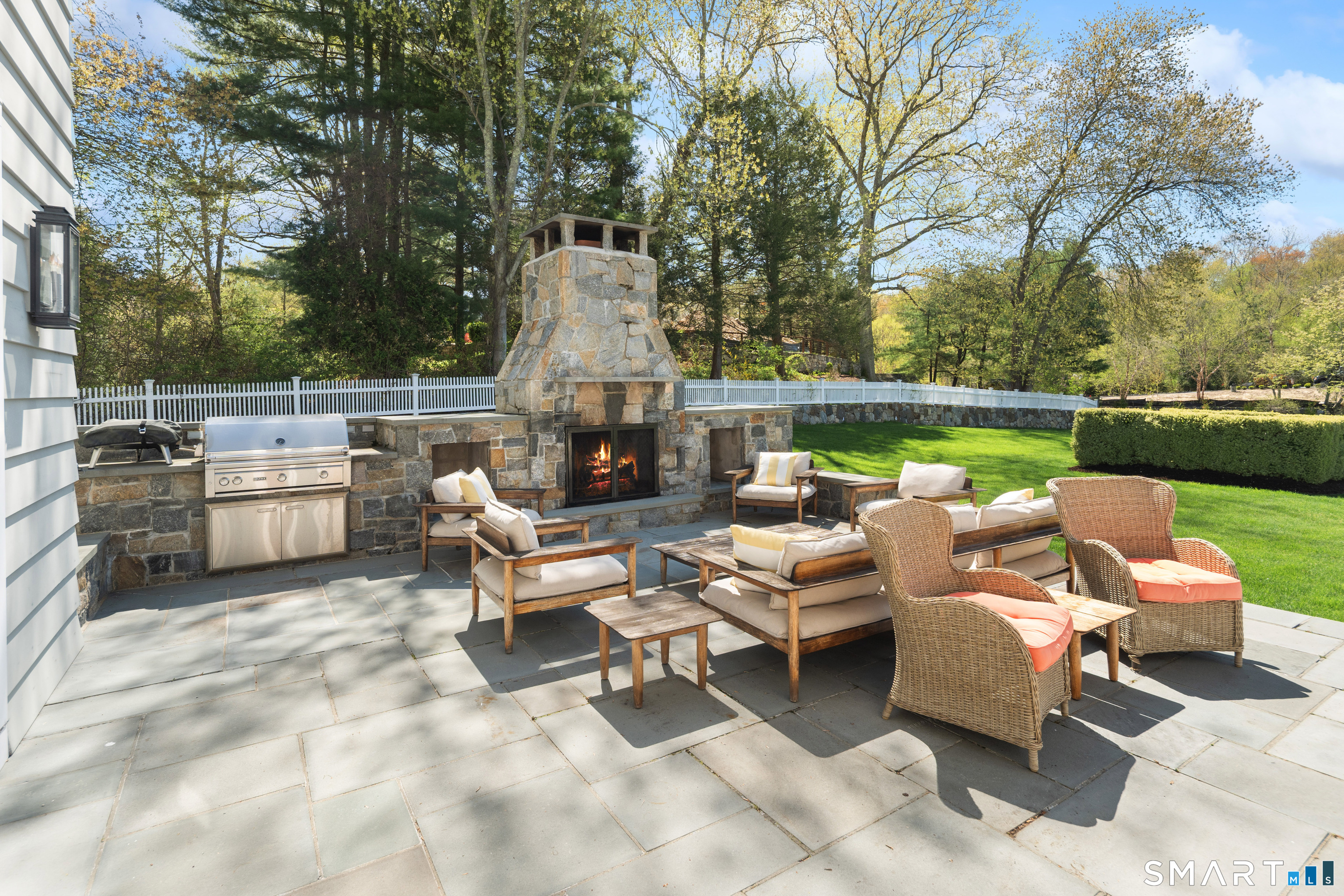 24 Llewellyn Drive New Canaan CT 06840