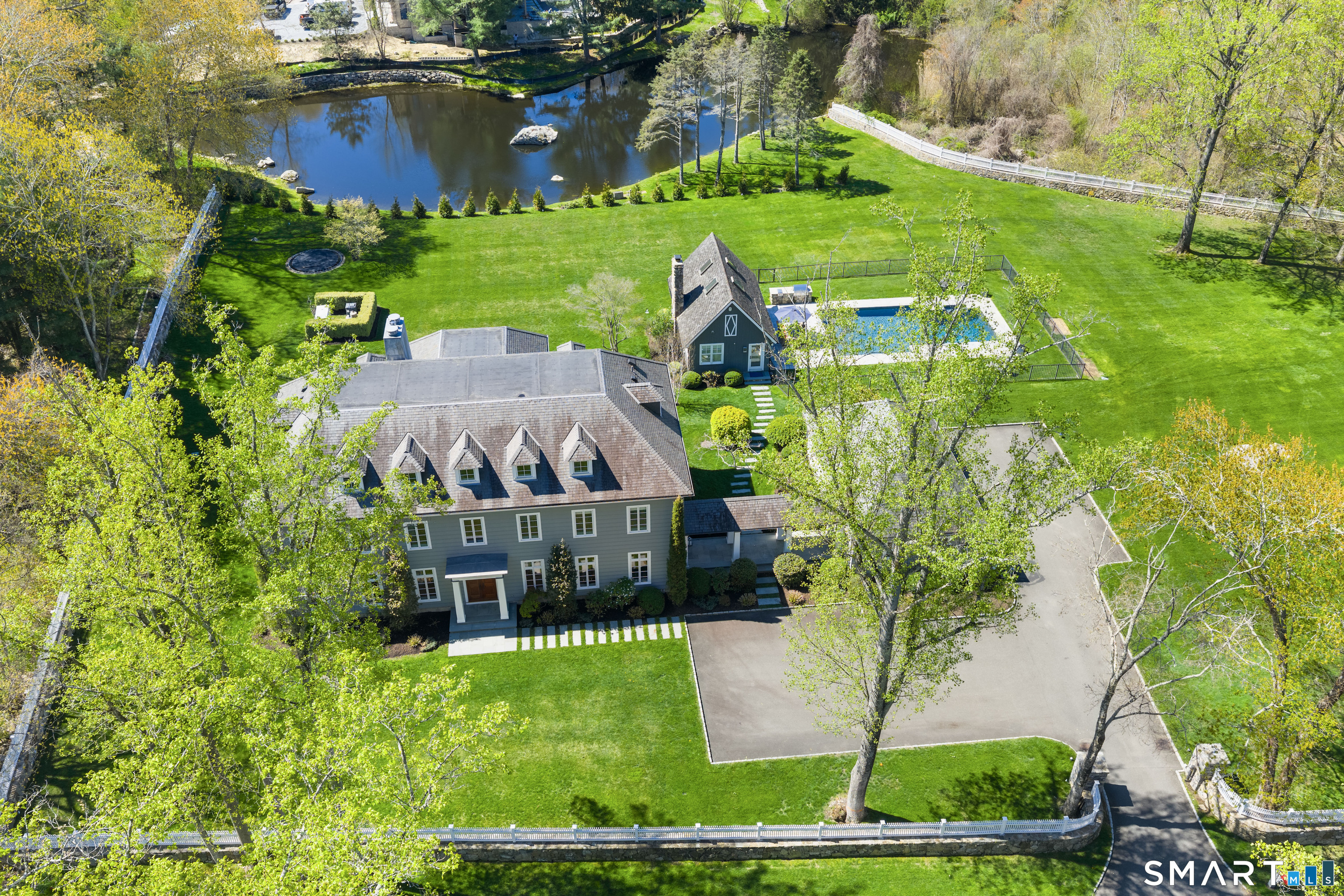 24 Llewellyn Drive New Canaan CT 06840