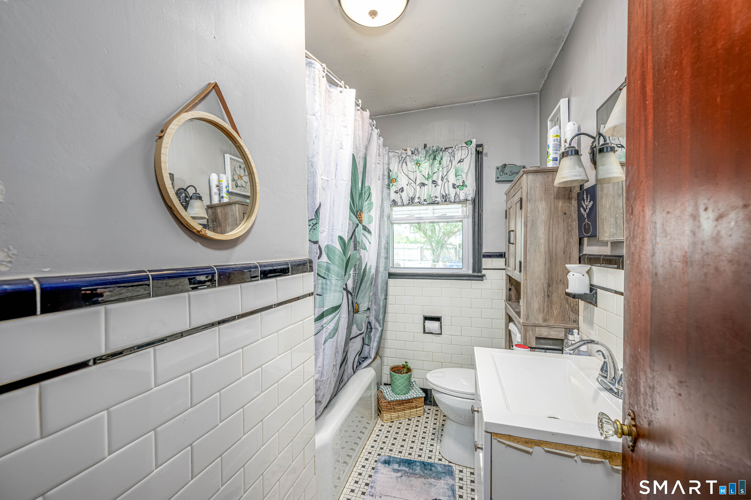 121 Fourth Street Hamden CT 06514