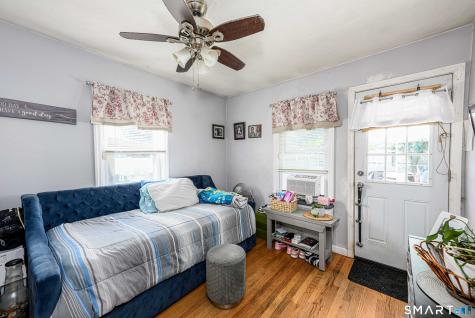 121 Fourth Street Hamden CT 06514