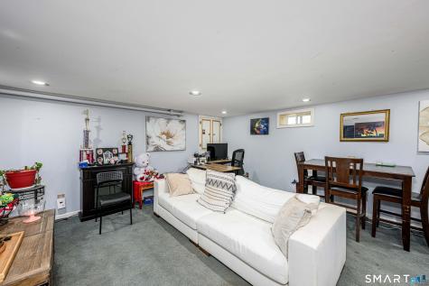 121 Fourth Street Hamden CT 06514