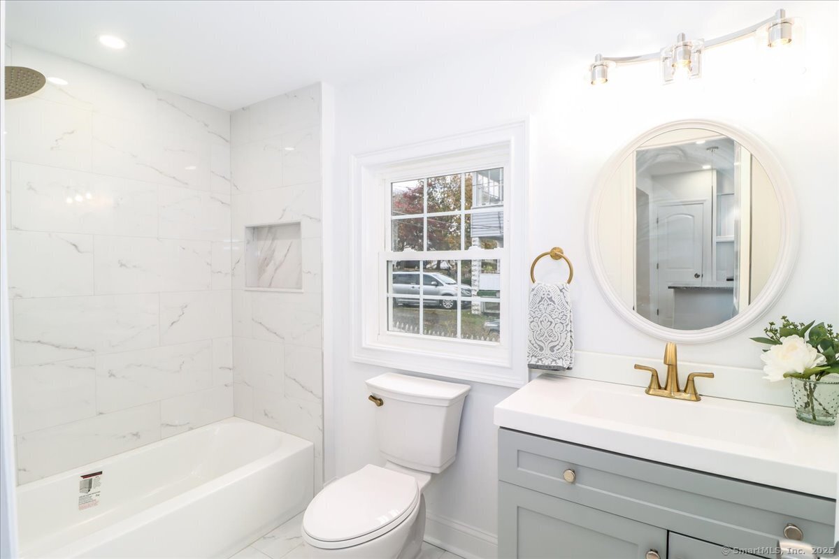 62 Davis Street Danbury CT 06810