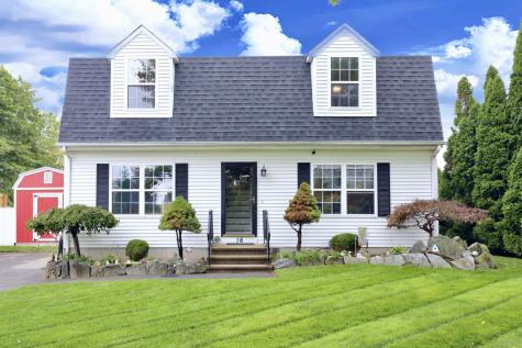 16 Lamplight Lane Milford CT 06460