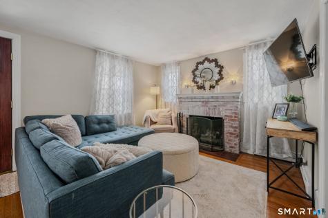 1 Middle Street Waterford CT 06385