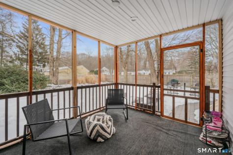 1 Middle Street Waterford CT 06385