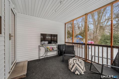 1 Middle Street Waterford CT 06385