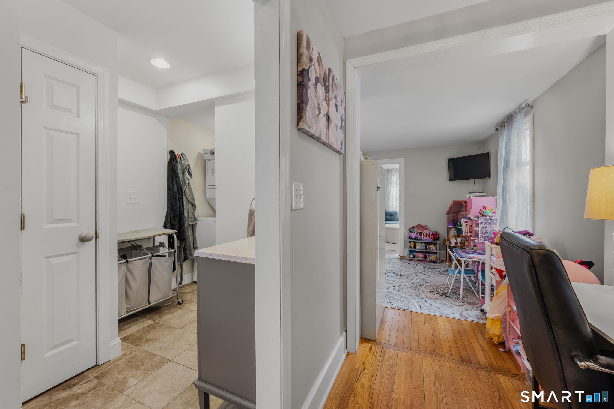 1 Middle Street Waterford CT 06385