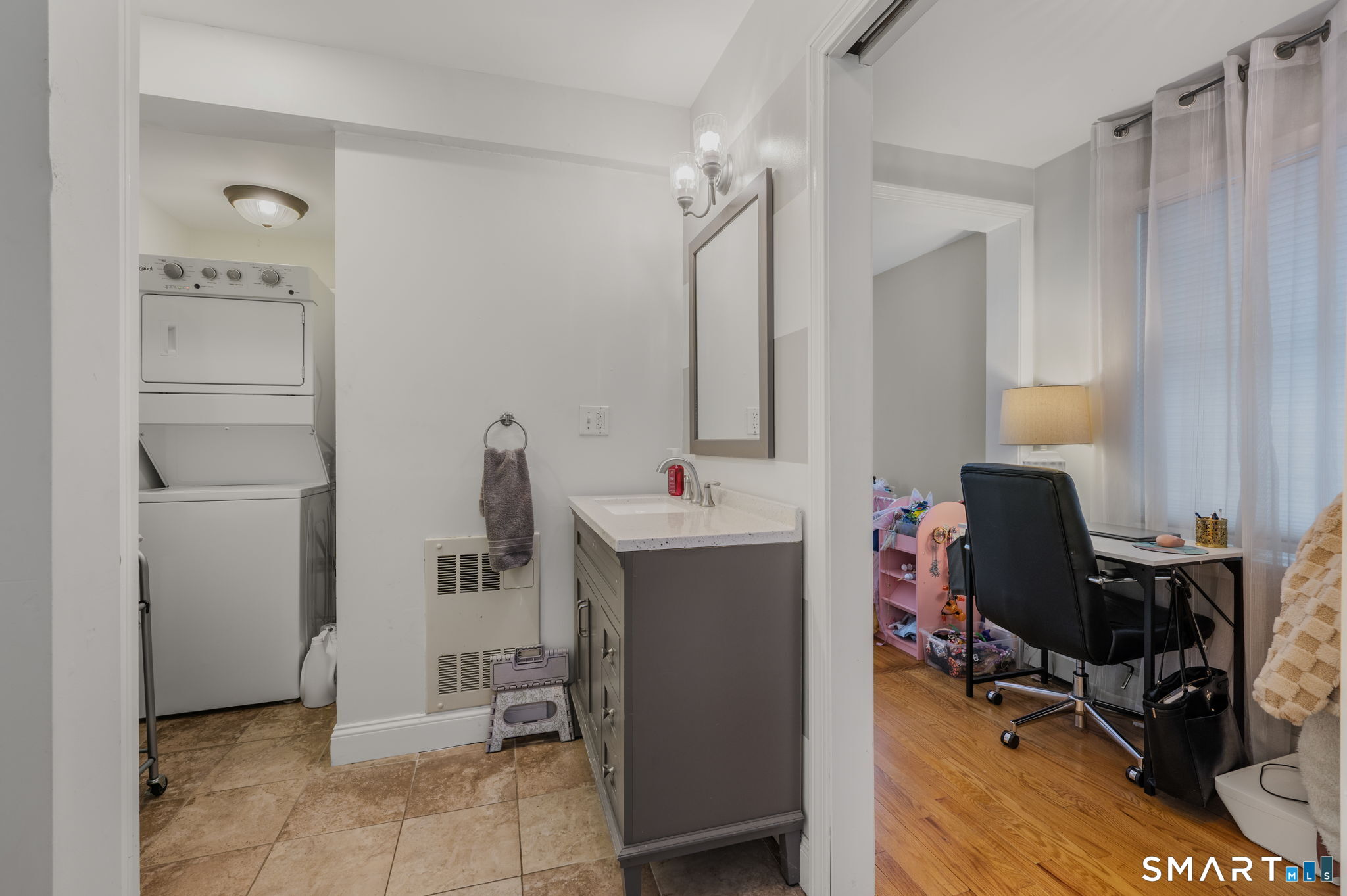 1 Middle Street Waterford CT 06385