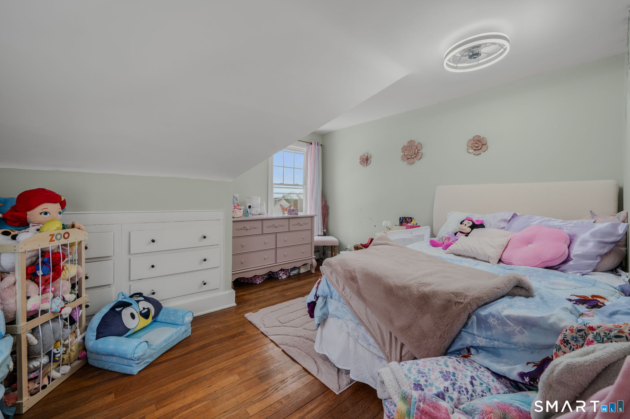 1 Middle Street Waterford CT 06385