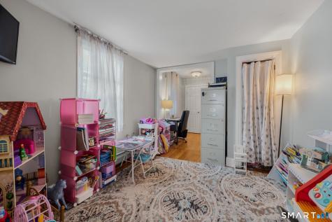 1 Middle Street Waterford CT 06385
