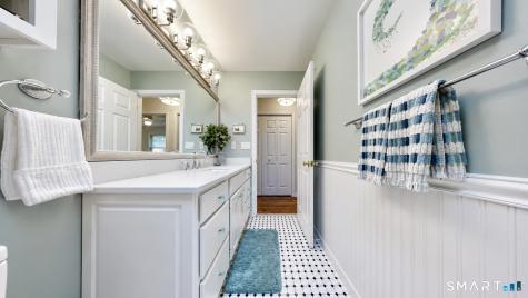 39 Wildemere Avenue Milford CT 06460