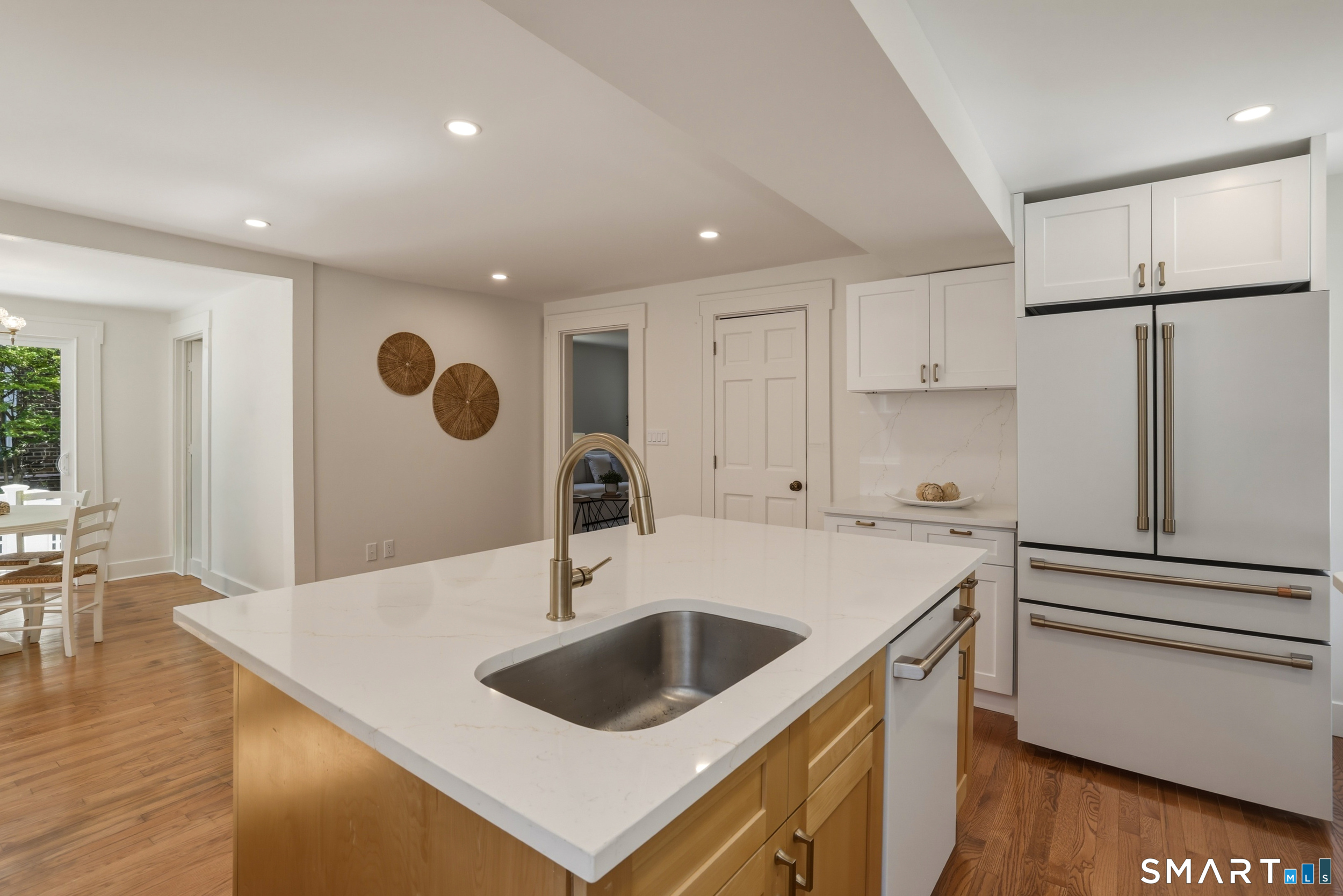 216 Saint John Street New Haven CT 06511