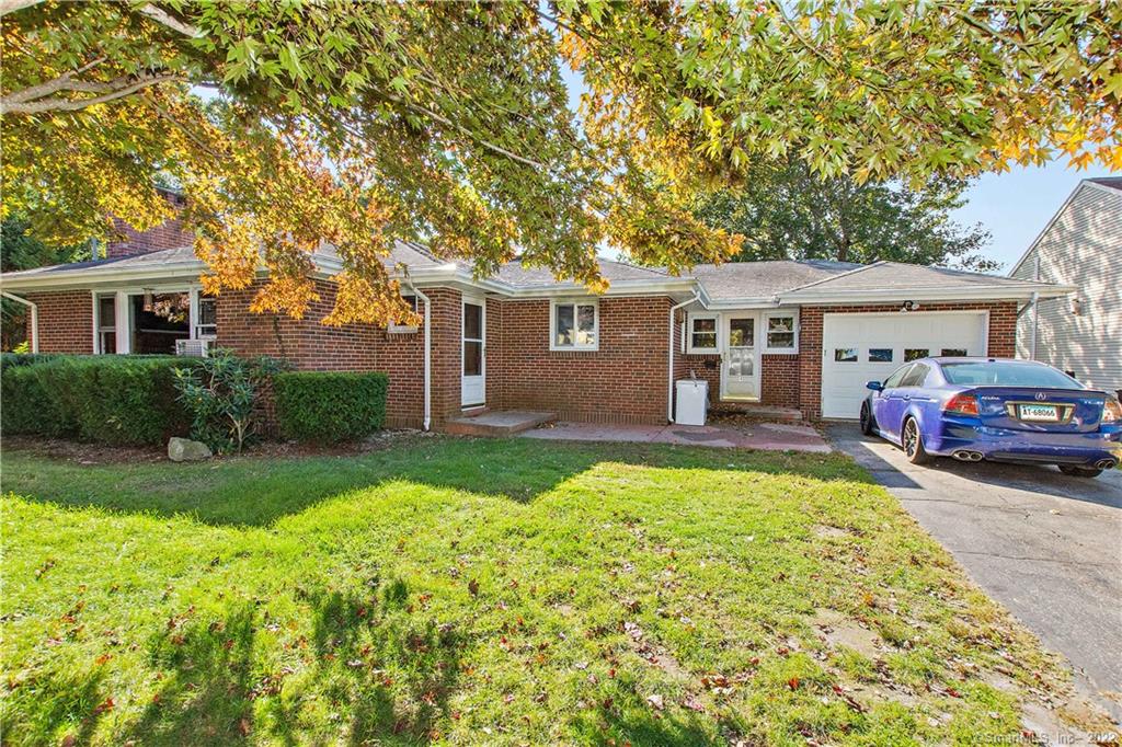 4 Roseway Street New London CT 06320
