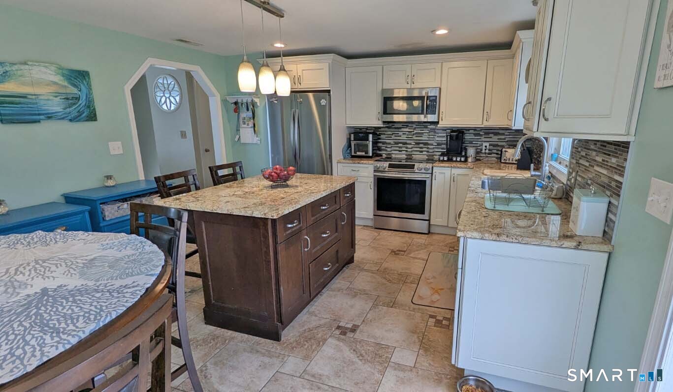 45 Crestwood Drive East Hampton CT 06424