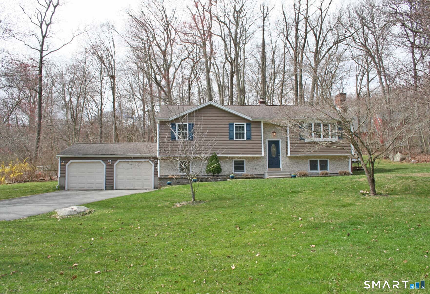 45 Crestwood Drive East Hampton CT 06424