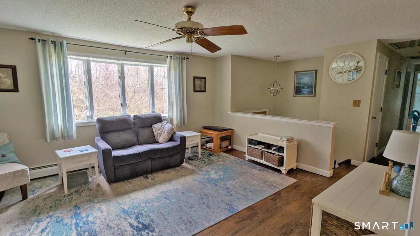 45 Crestwood Drive East Hampton CT 06424