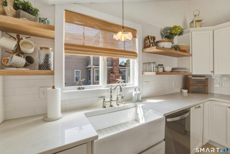 6 Orchard Street East Lyme CT 06357
