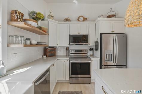 6 Orchard Street East Lyme CT 06357