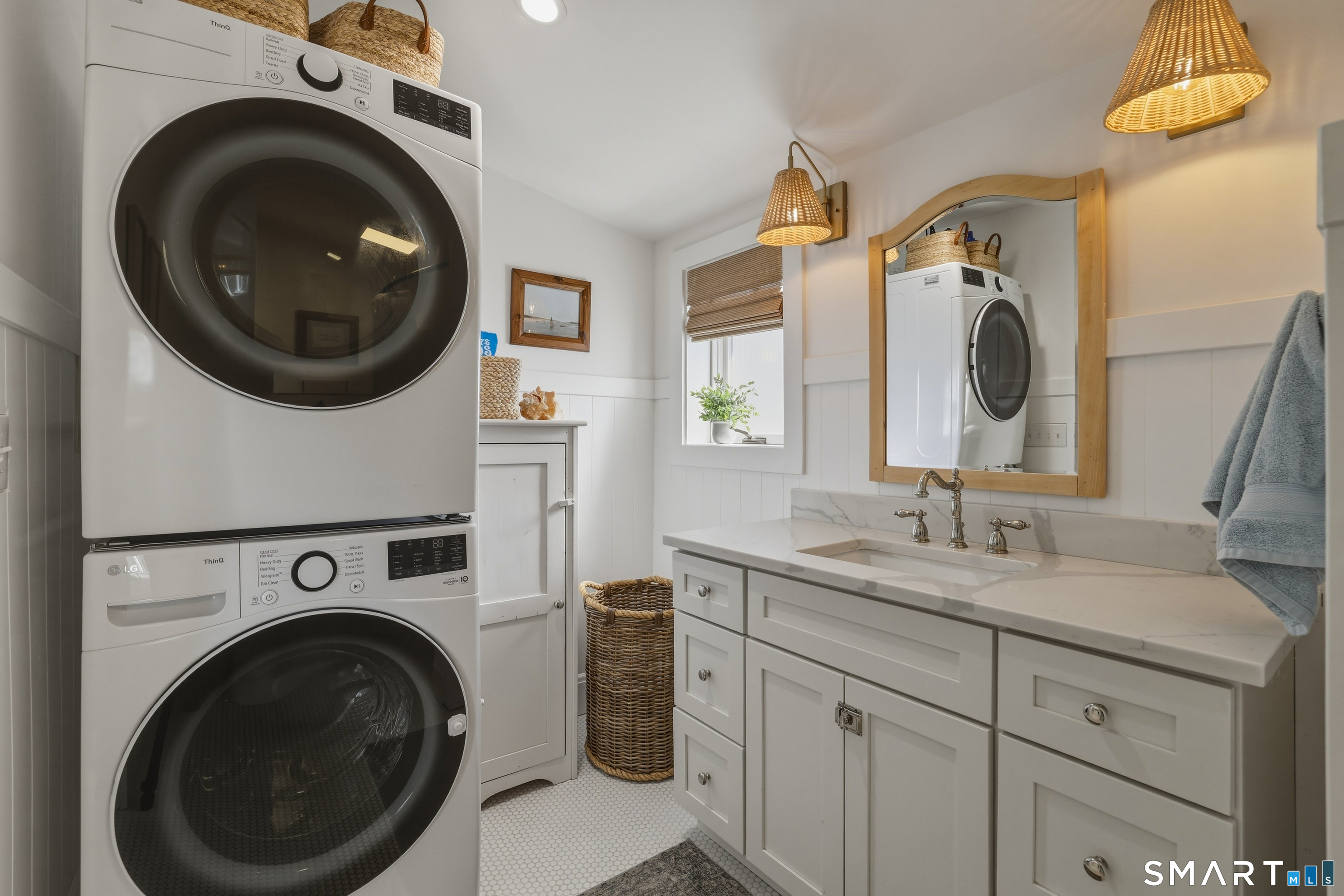 6 Orchard Street East Lyme CT 06357