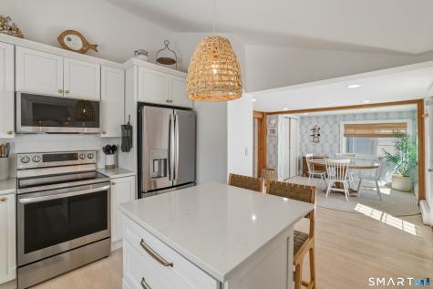 6 Orchard Street East Lyme CT 06357
