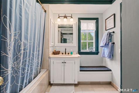 66 Gate Stone Lane Fairfield CT 06824