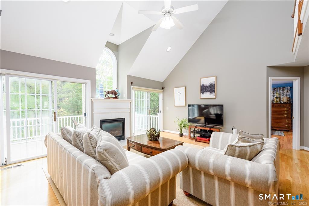 83 Fox Hollow Avon CT 06001