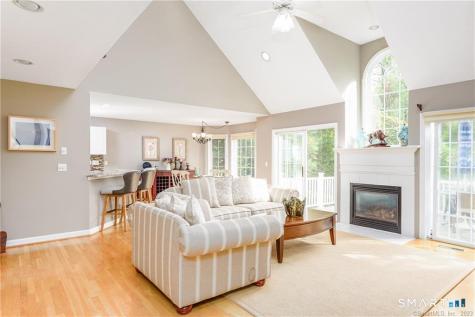 83 Fox Hollow Avon CT 06001