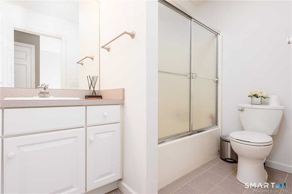 83 Fox Hollow Avon CT 06001