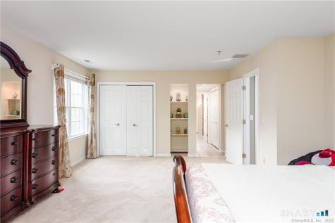 83 Fox Hollow Avon CT 06001