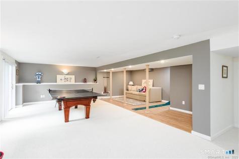 83 Fox Hollow Avon CT 06001