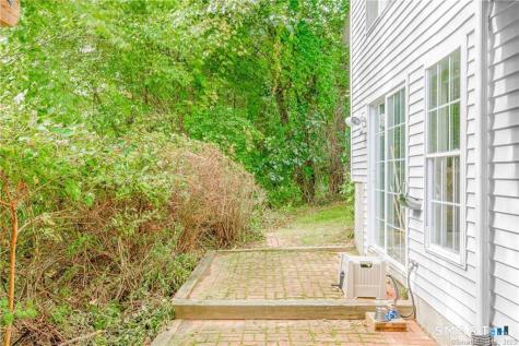 83 Fox Hollow Avon CT 06001