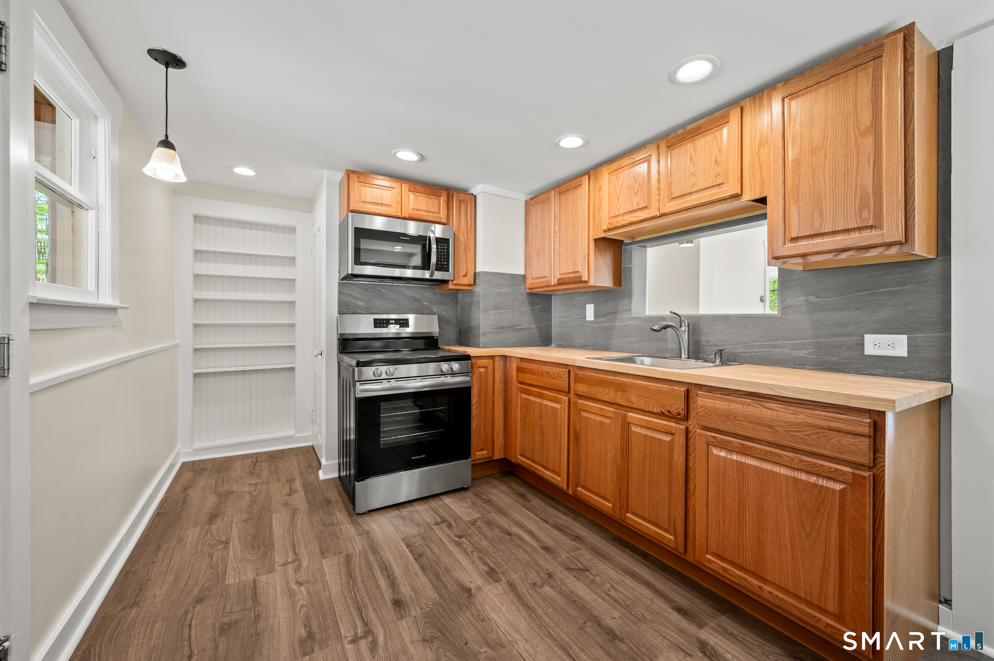41 Union Place Manchester CT 06042