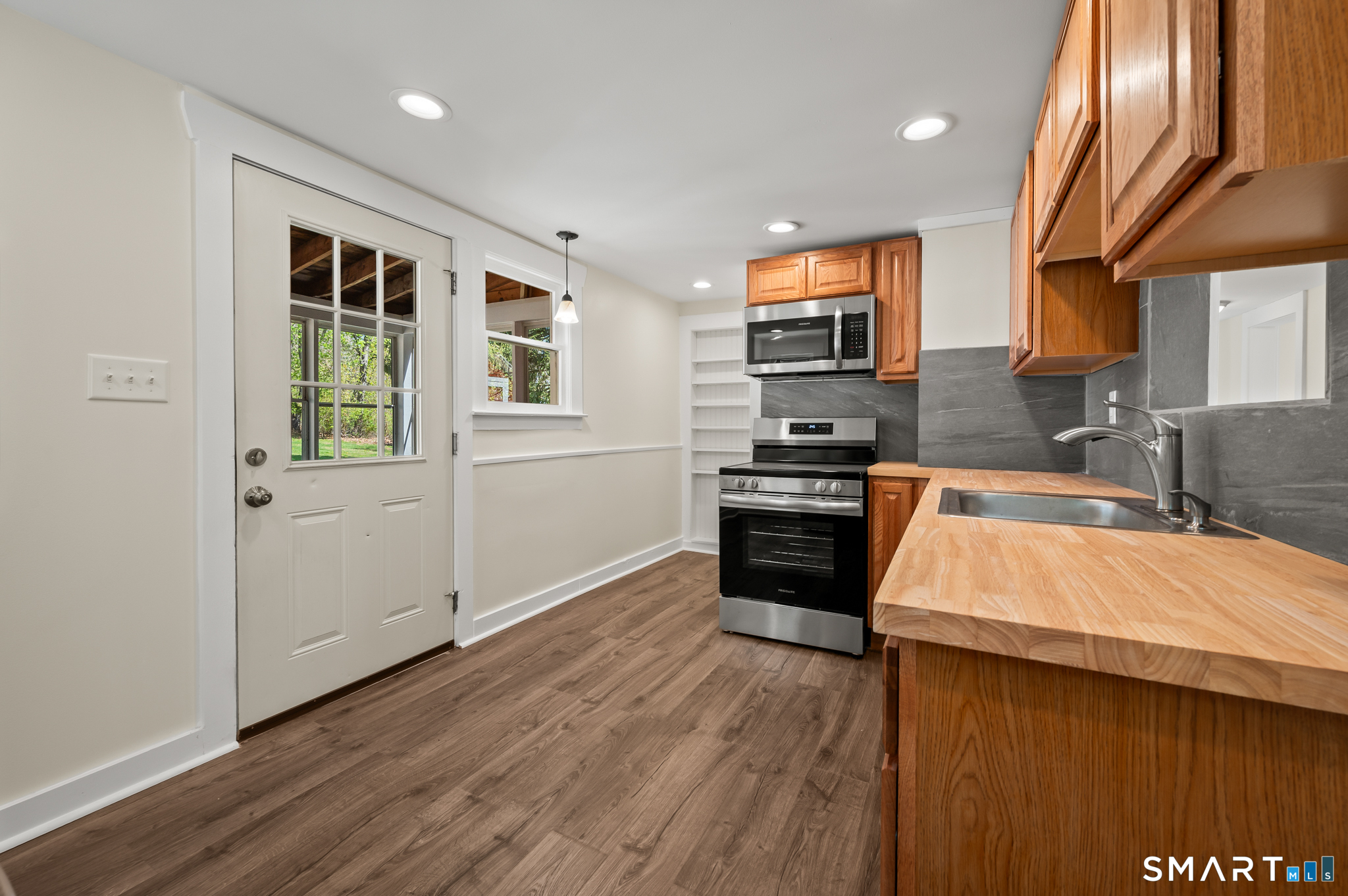 41 Union Place Manchester CT 06042